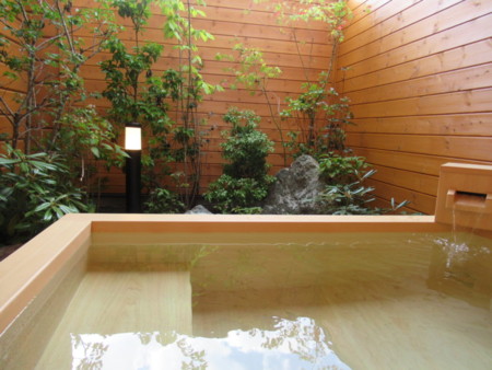 山中湖コテージ　ヴィラパインツリー