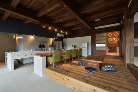 一棟貸し＆体験型古民家　まるがやつ　萱 - KAYA