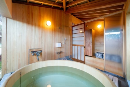 一棟貸し＆体験型古民家　まるがやつ　蔵 - KURA