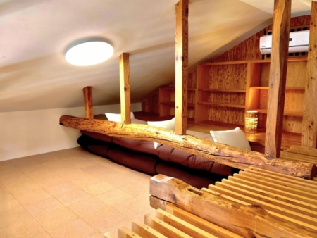 本をめくり愛犬と過ごす宿 Page＆Paw